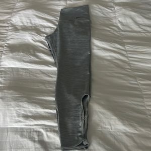 Nike Capri Leggings Size M